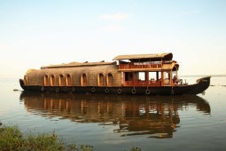 Kumarakom Houseboat